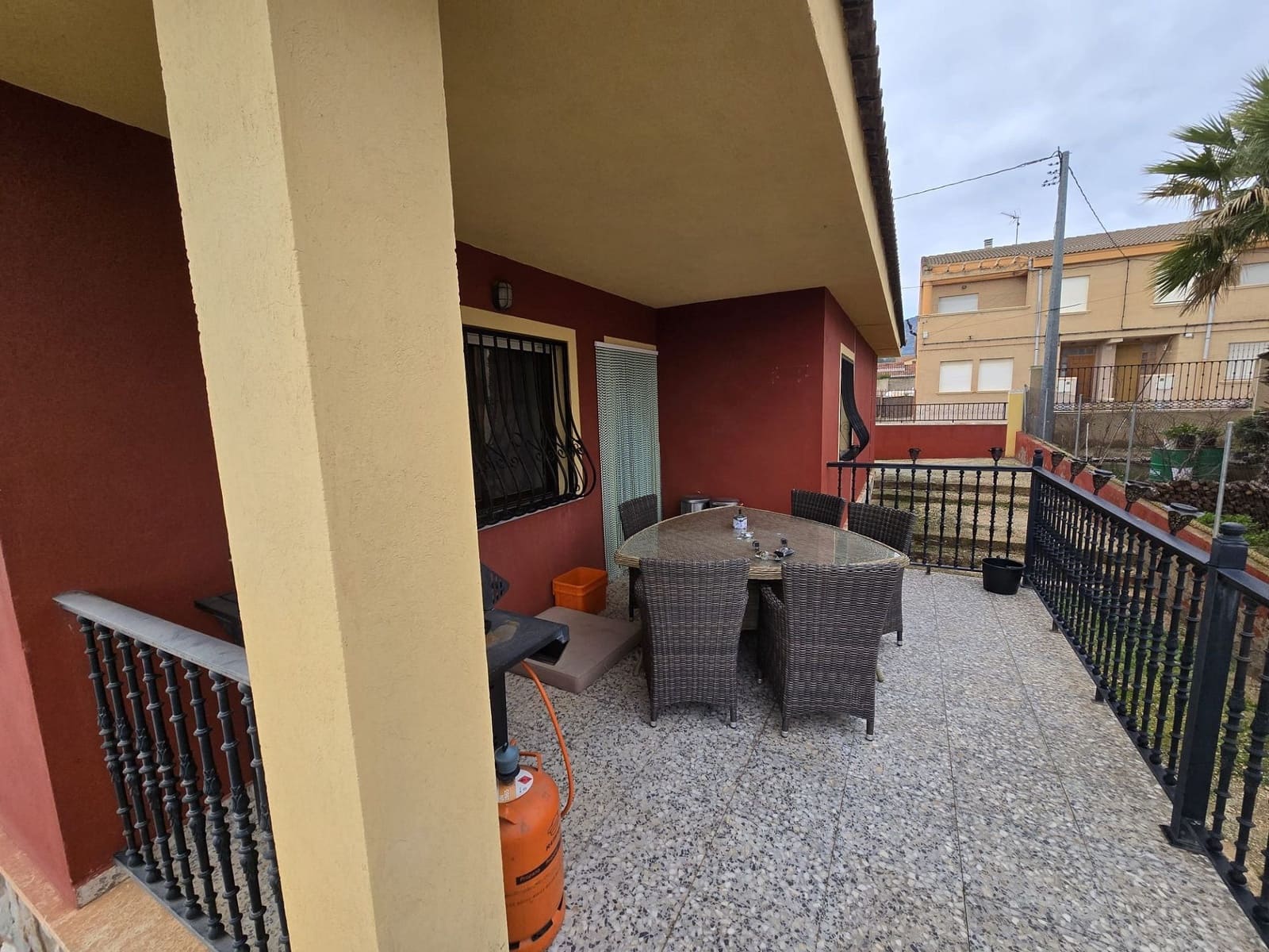 Chalet de 5 habitaciones en Salinas en venta con piscina garaje - 199.995 € (Ref: 9471522)