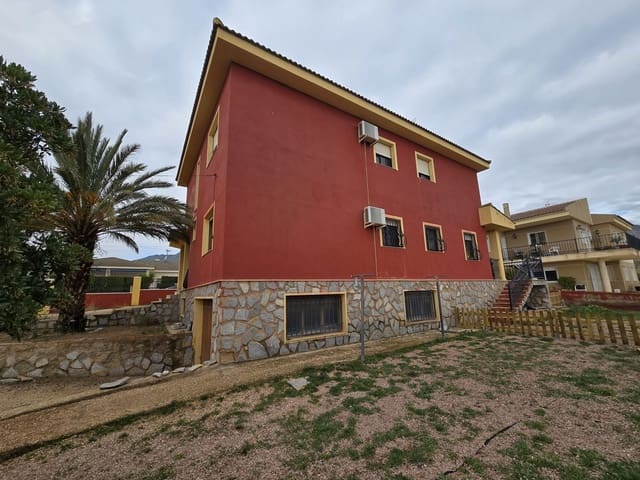 Chalet de 5 habitaciones en Salinas en venta con piscina garaje - 199.995 € (Ref: 9471522)