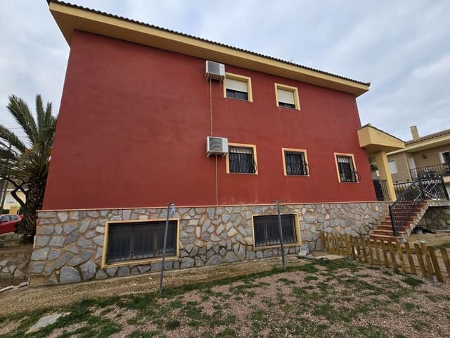 Chalet de 5 habitaciones en Salinas en venta con piscina garaje - 199.995 € (Ref: 9471522)