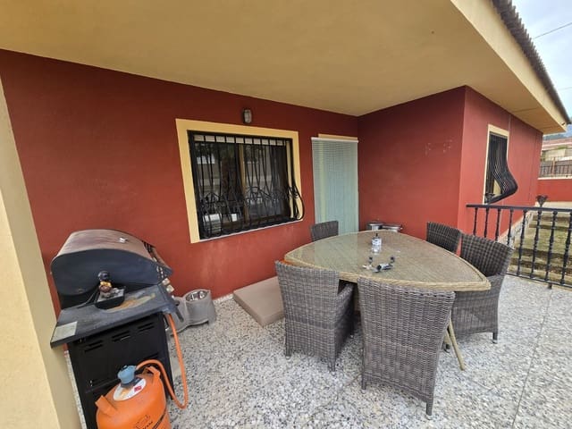 Chalet de 5 habitaciones en Salinas en venta con piscina garaje - 199.995 € (Ref: 9471522)