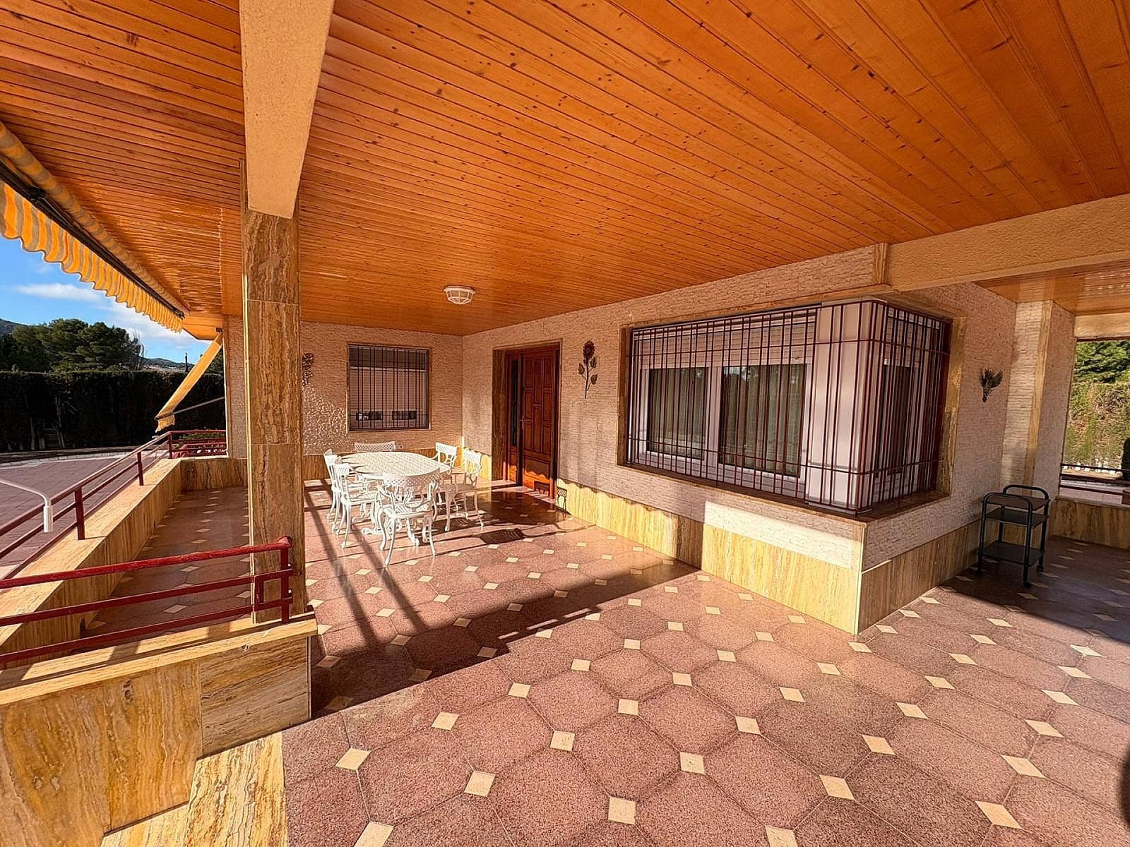 3 Zimmer Villa zu verkaufen in Sax mit Pool Garage - 575.000 € (Ref: 9472240)