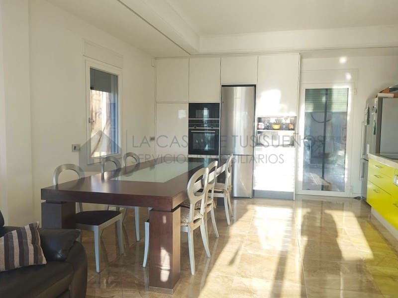 4 makuuhuone Huvila myytävänä paikassa Petrel / Petrer mukana uima-altaan - 626 000 € (Ref: 9473857)