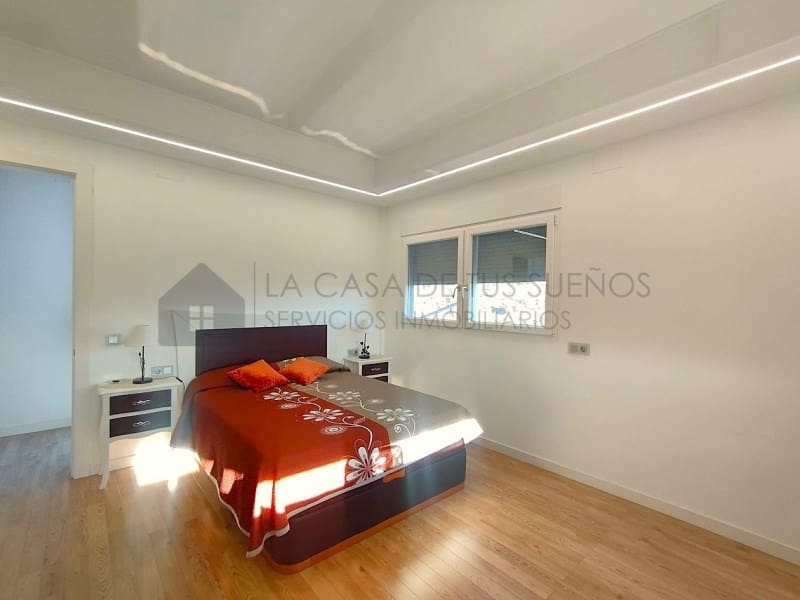 4 makuuhuone Huvila myytävänä paikassa Petrel / Petrer mukana uima-altaan - 626 000 € (Ref: 9473857)