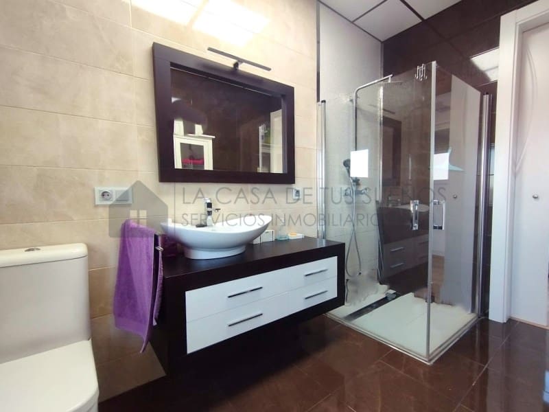 4 makuuhuone Huvila myytävänä paikassa Petrel / Petrer mukana uima-altaan - 626 000 € (Ref: 9473857)