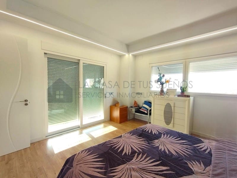 4 makuuhuone Huvila myytävänä paikassa Petrel / Petrer mukana uima-altaan - 626 000 € (Ref: 9473857)