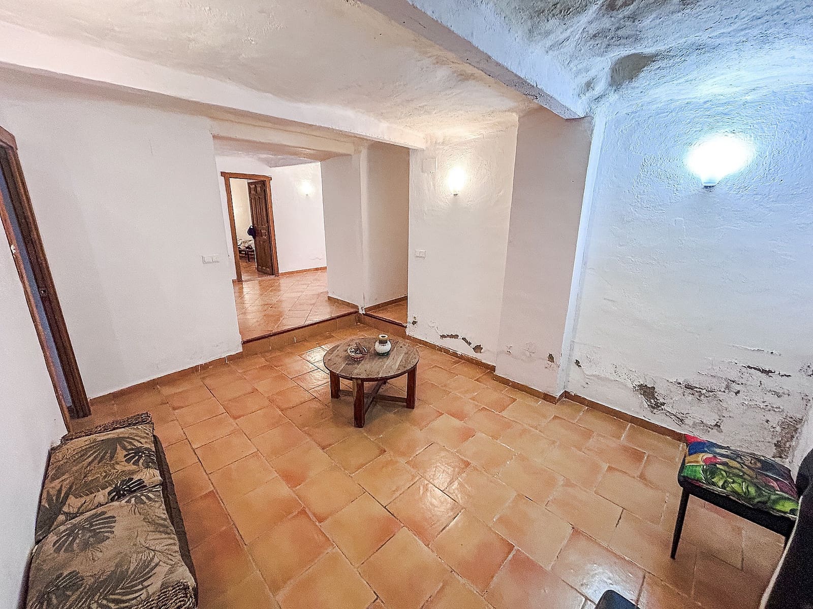 4 bedroom Cave House for sale in Casas del Senor with pool - € 105,000 (Ref: 9475362)