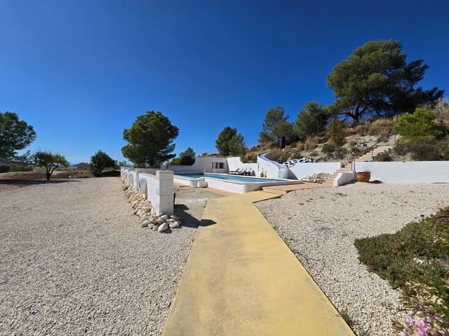 4 soveværelse Finca/Landehus til salg i Jumilla med swimmingpool garage - € 225.000 (Ref: 9475364)