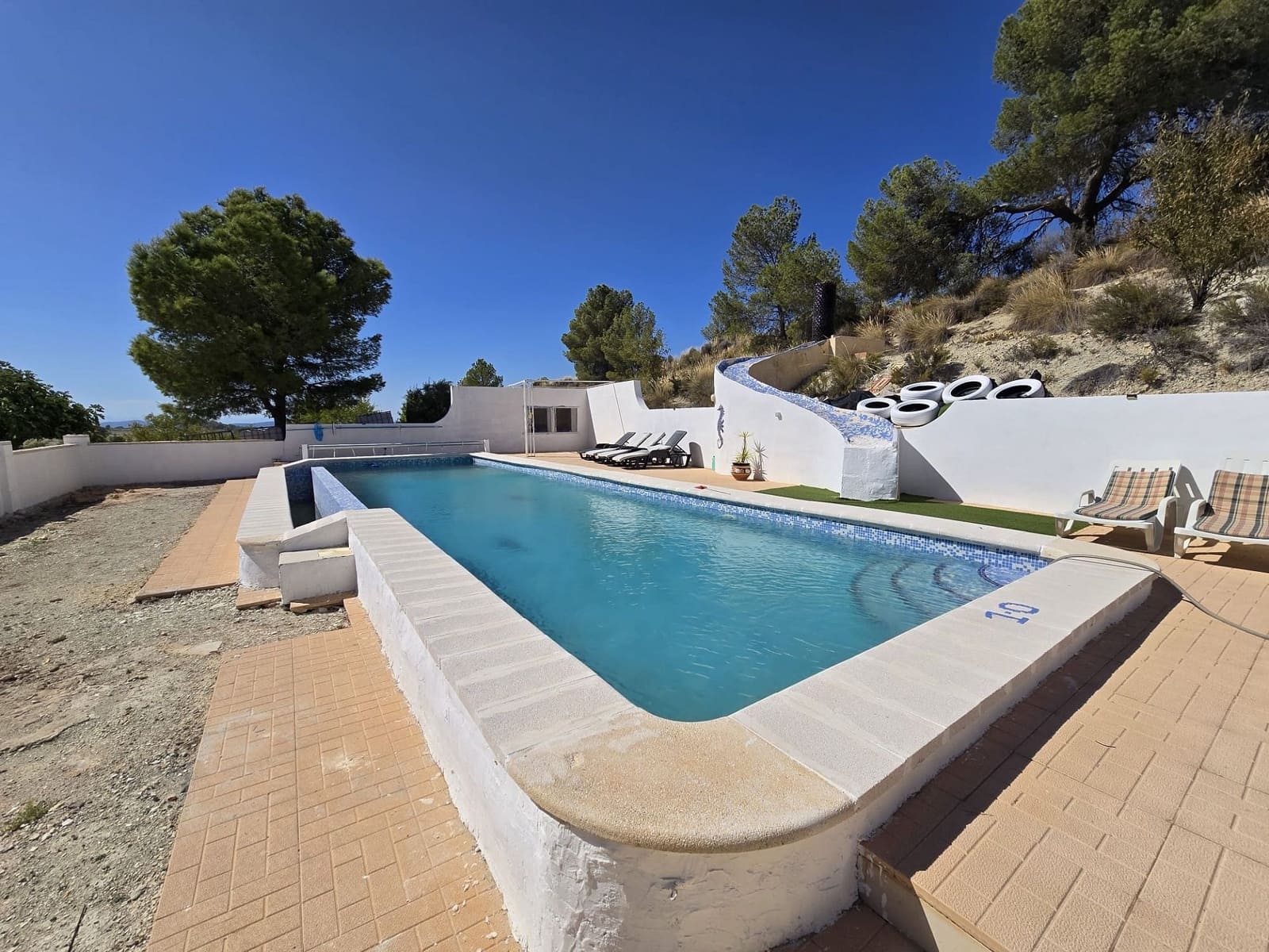 4 bedroom Finca/Country House for sale in Jumilla with pool garage - € 225,000 (Ref: 9475364)