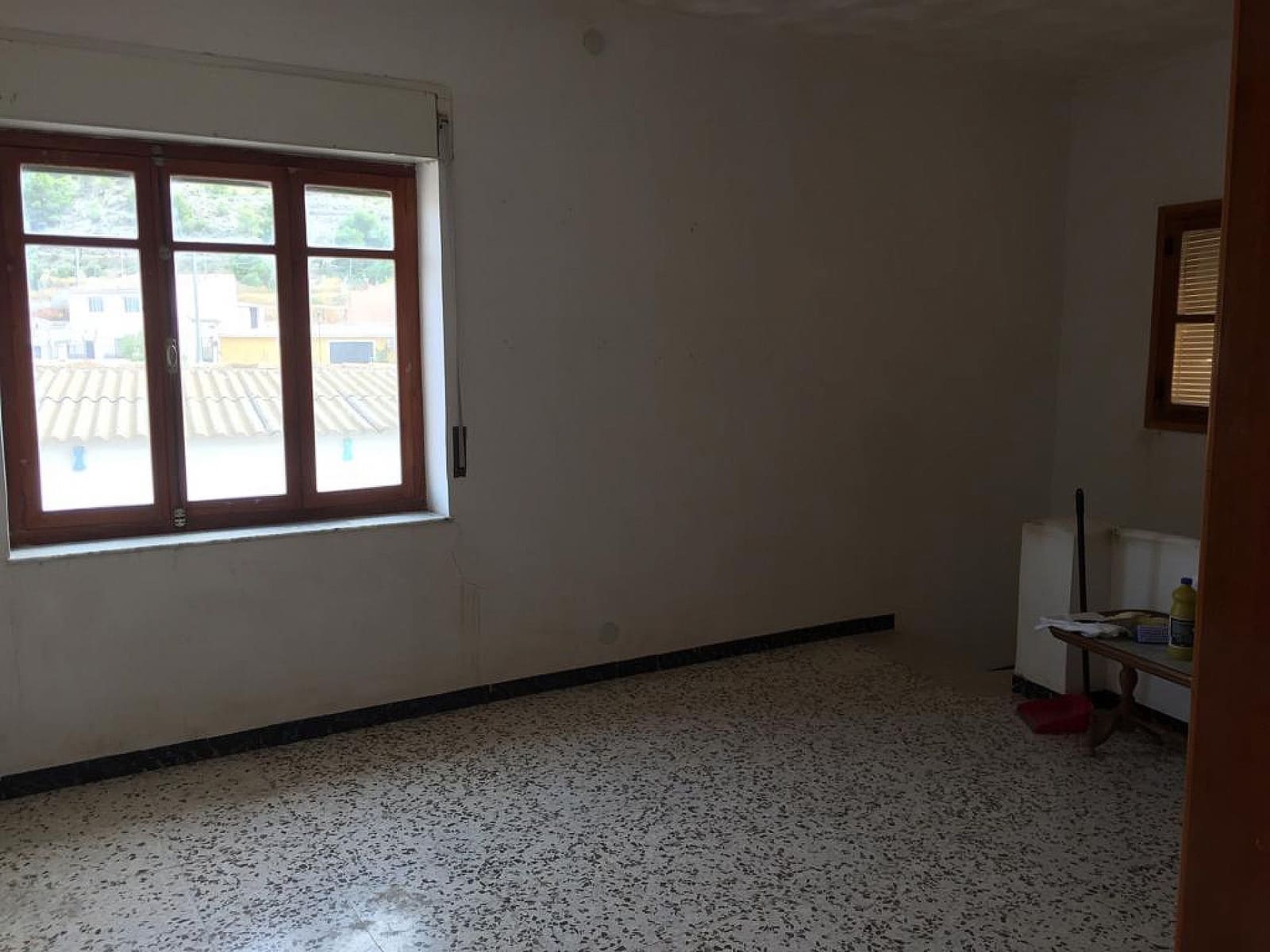 9 bedroom Villa for sale in Monovar / Monover with pool - € 209,995 (Ref: 9478560)