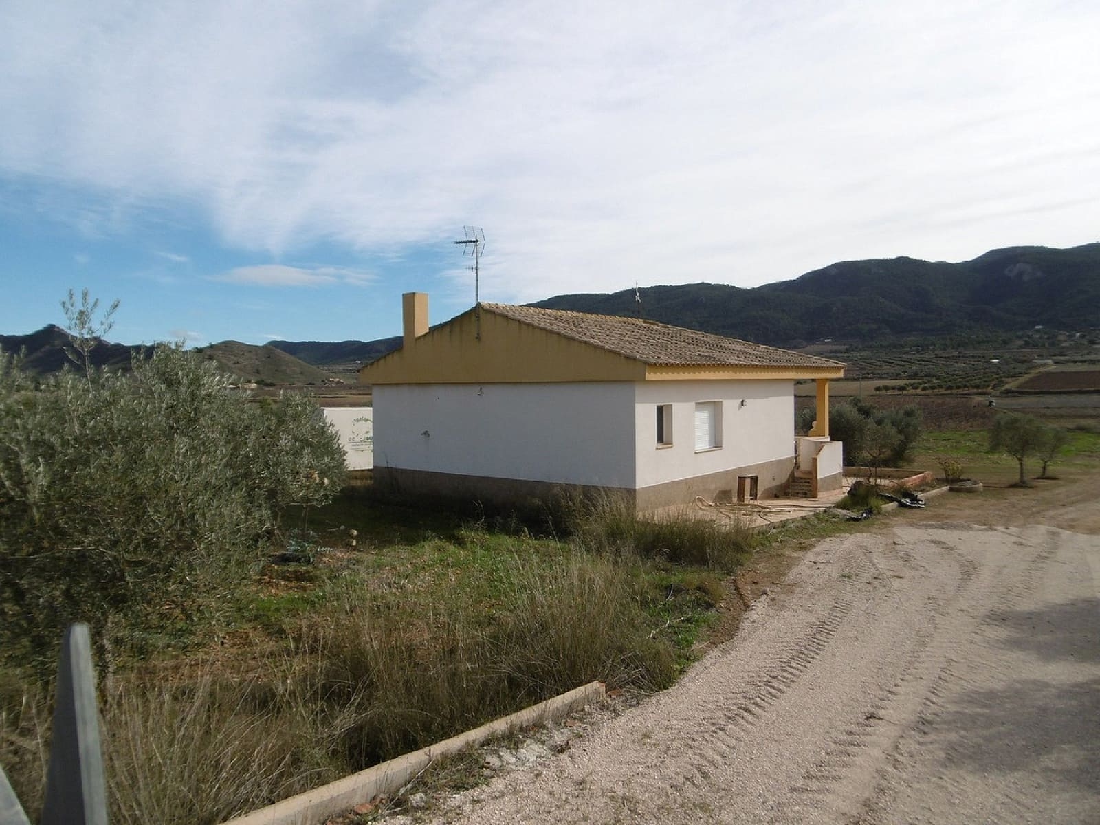 2 bedroom Villa for sale in Yecla with pool - € 129,000 (Ref: 9478561)