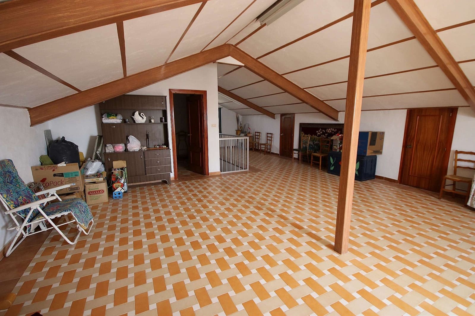 4 quarto Moradia para venda em Caudete com piscina - 219 995 € (Ref: 9478570)