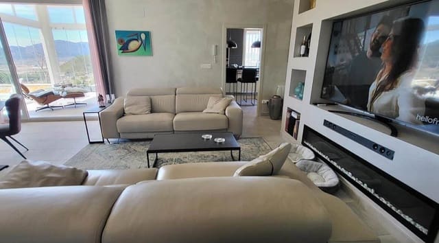 3 slaapkamer Villa te koop in La Romana met zwembad - € 279.000 (Ref: 9478575)