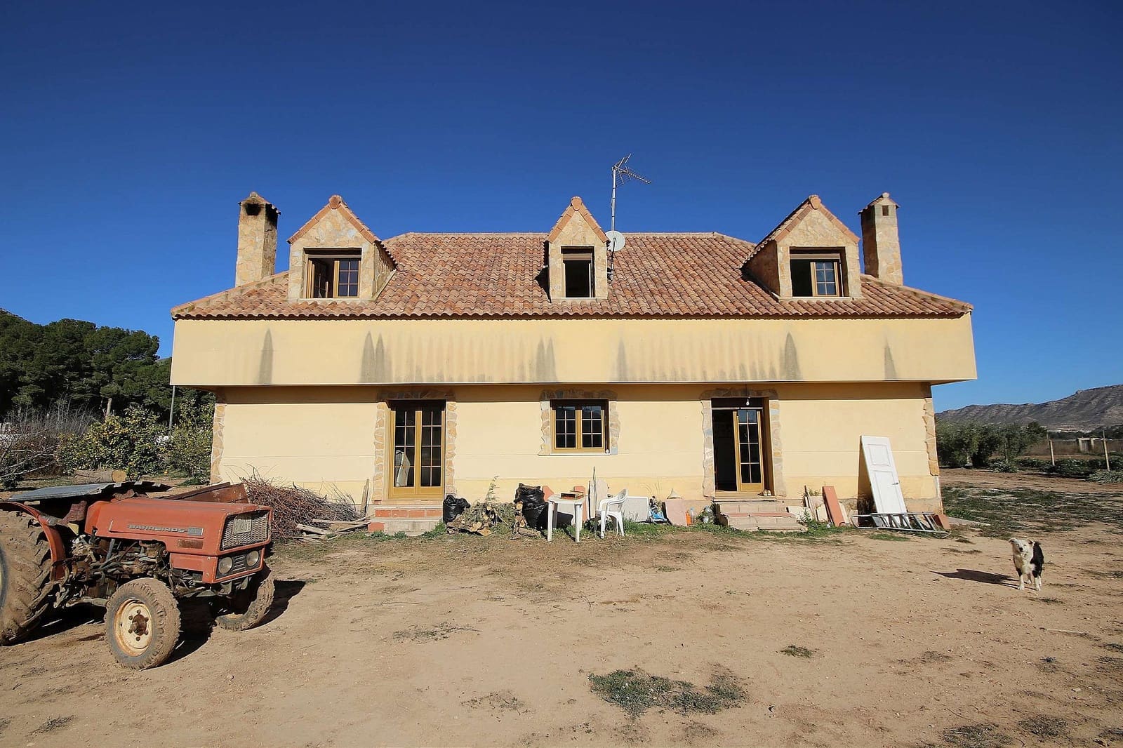 5 bedroom Villa for sale in Aspe with pool - € 449,000 (Ref: 9478576)