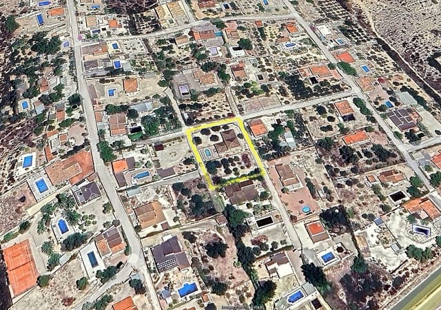 6 slaapkamer Villa te koop in Albatera met zwembad - € 329.900 (Ref: 9478578)