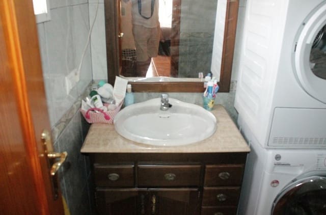 3 chambre Maison de Ville à vendre à Pinoso avec piscine garage - 157 995 € (Ref: 9478579)