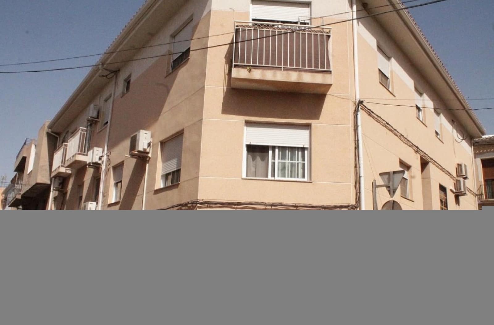 3 chambre Maison de Ville à vendre à Pinoso avec piscine garage - 157 995 € (Ref: 9478579)