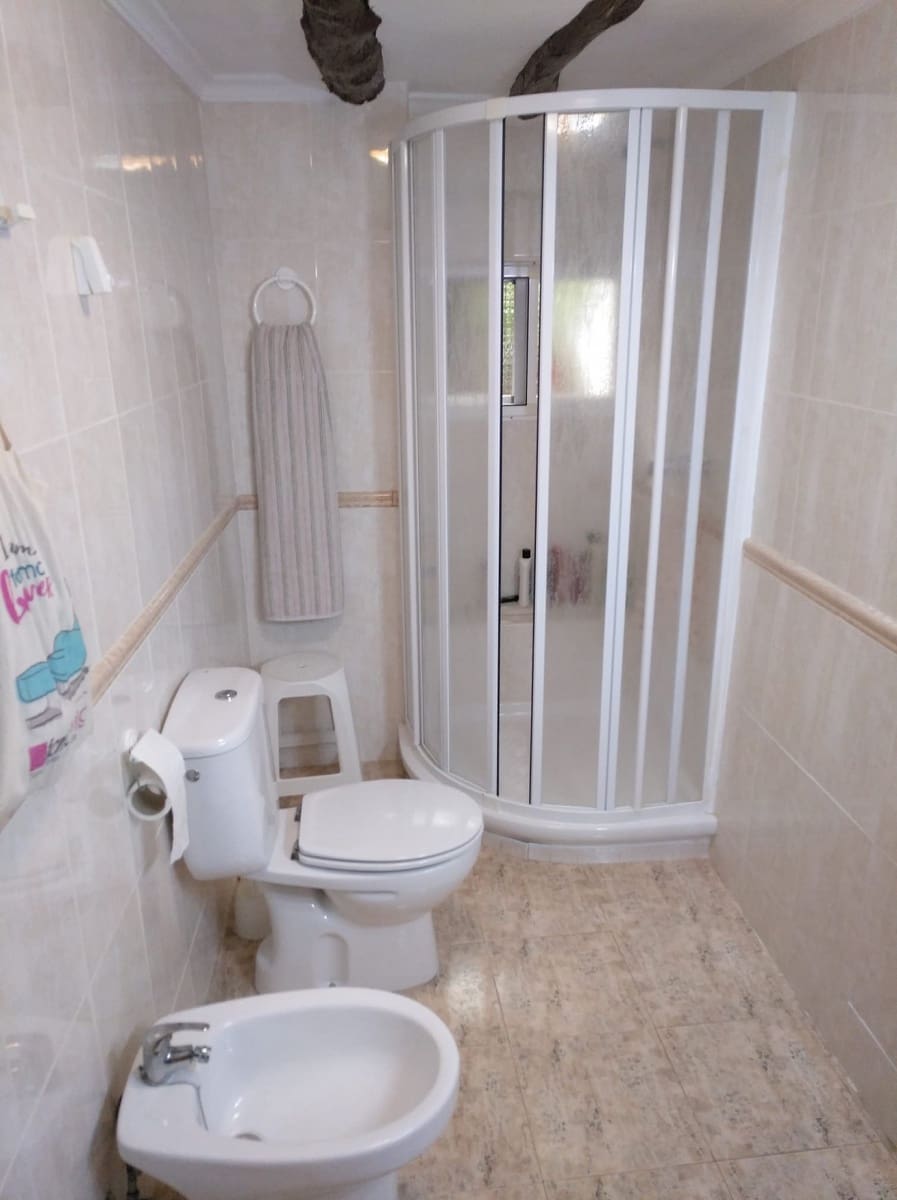 3 slaapkamer Finca/Landhuis te koop in Yecla met zwembad garage - € 75.000 (Ref: 9478601)