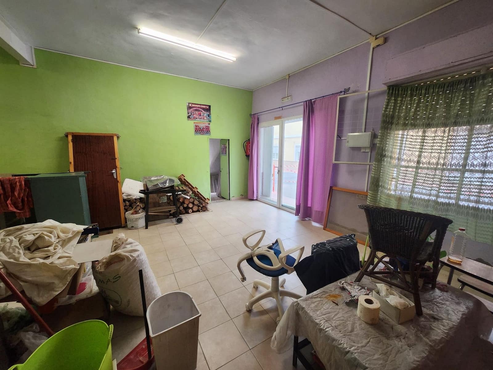 3 soveværelse Byhus til salg i Sax med swimmingpool garage - € 179.995 (Ref: 9481449)