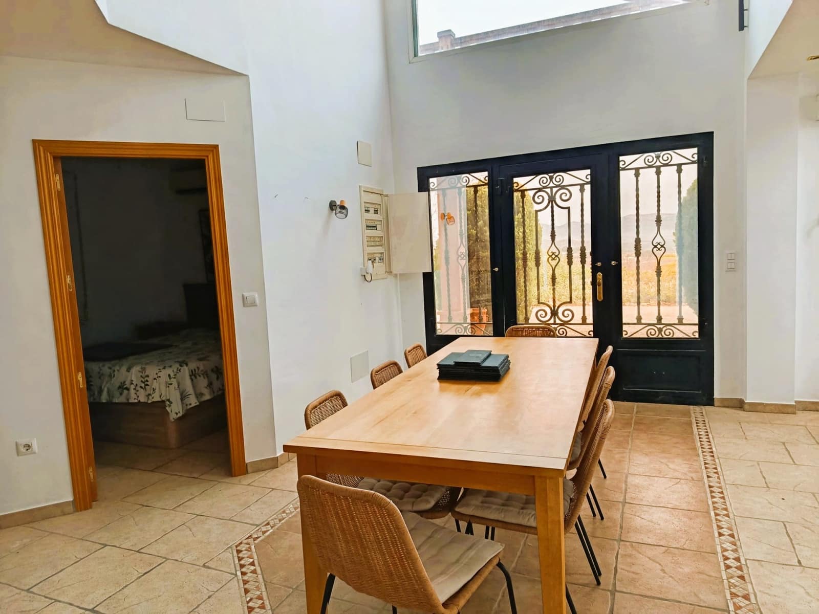 5 bedroom Villa for sale in Elda with pool - € 450,000 (Ref: 9485187)