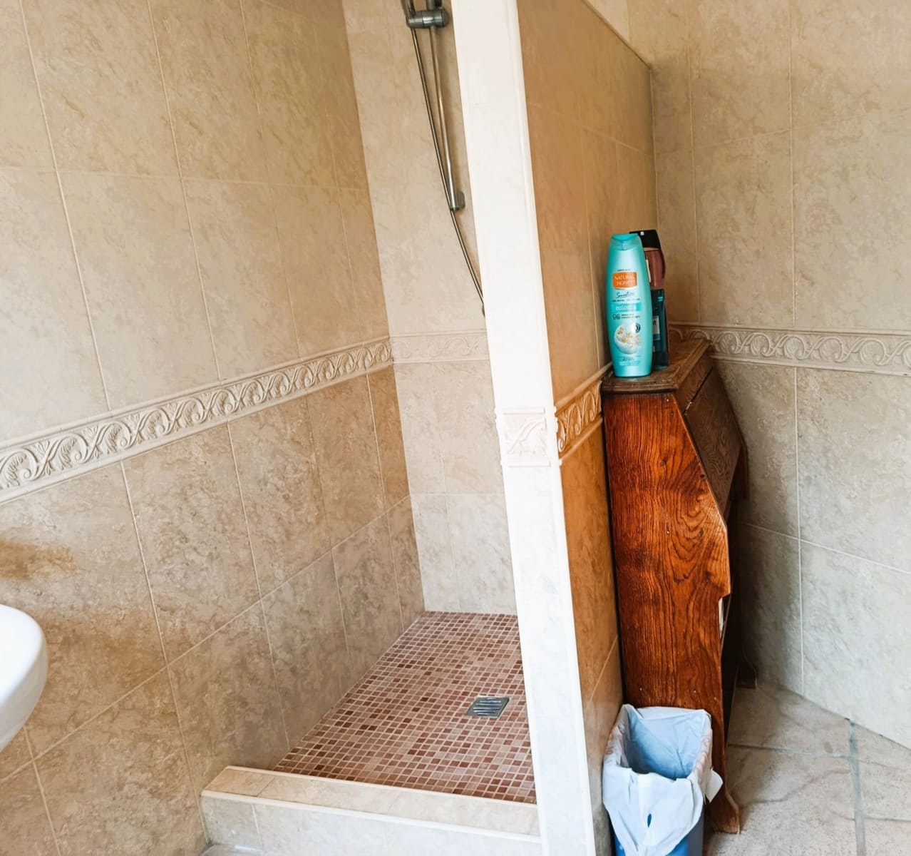 5 bedroom Villa for sale in Elda with pool - € 450,000 (Ref: 9485187)