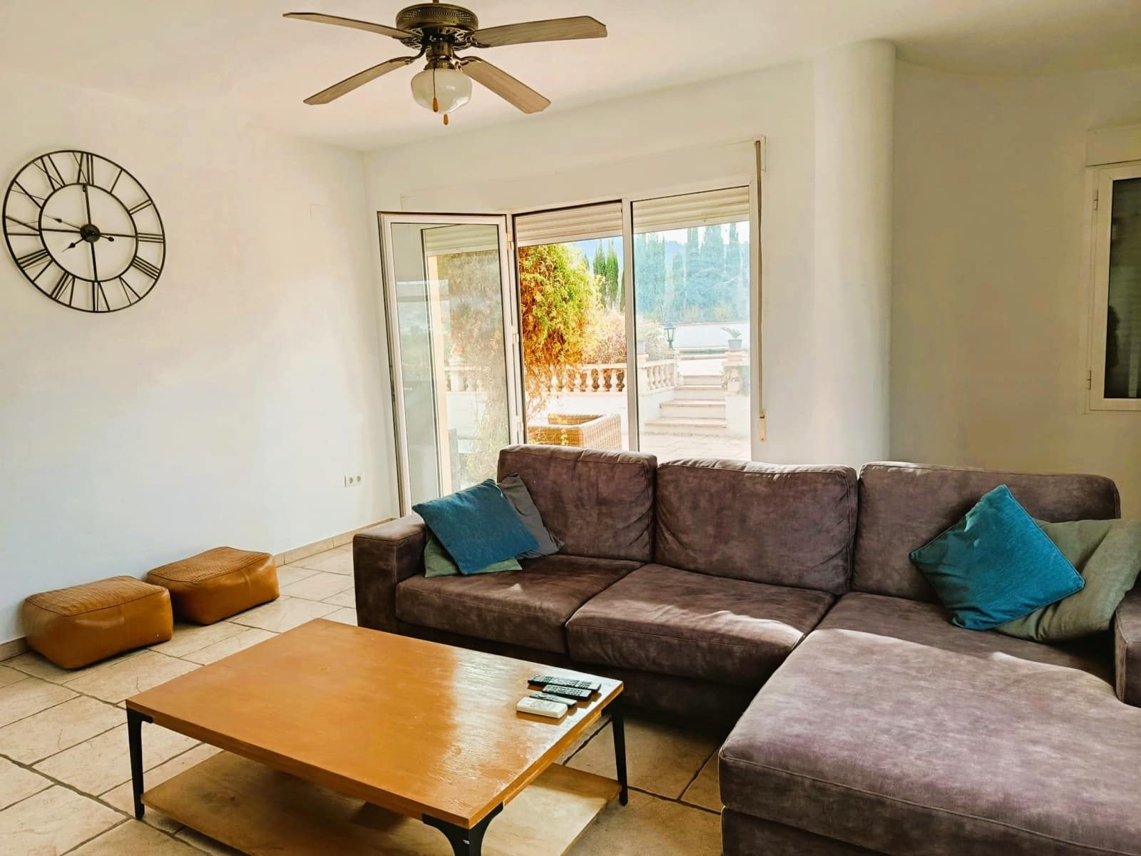 5 bedroom Villa for sale in Elda with pool - € 450,000 (Ref: 9485187)