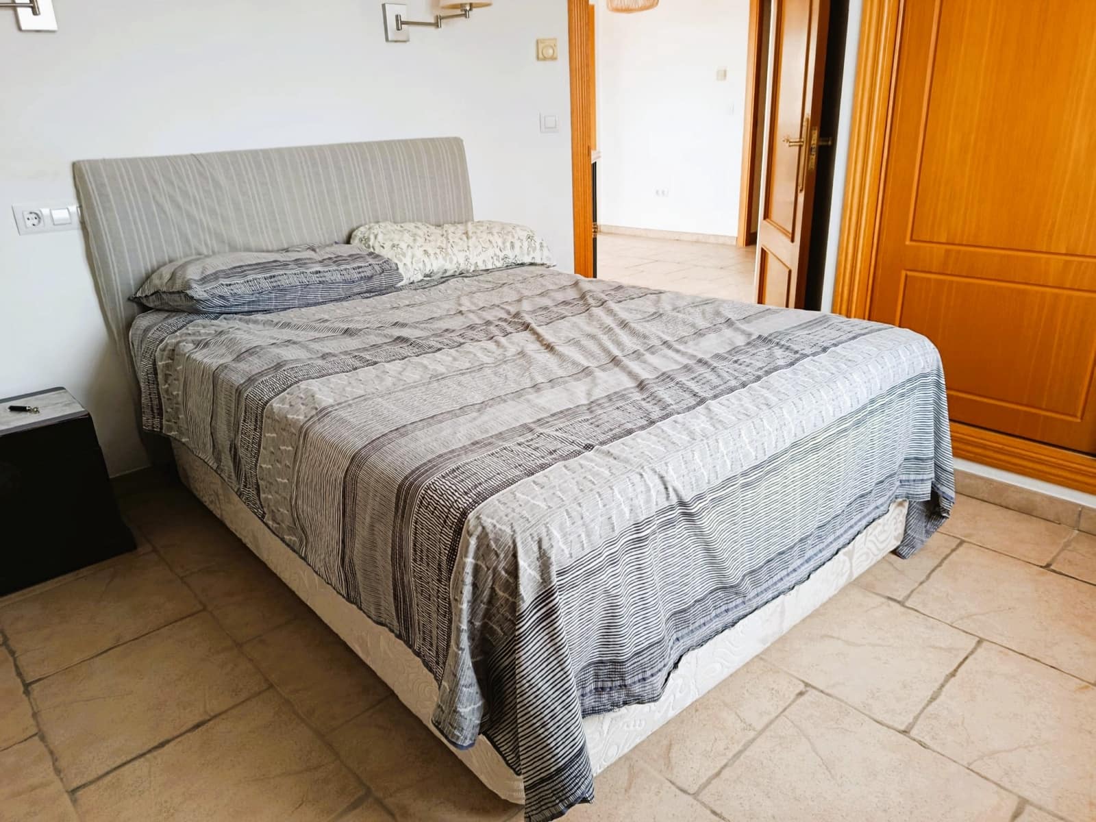 5 bedroom Villa for sale in Elda with pool - € 450,000 (Ref: 9485187)