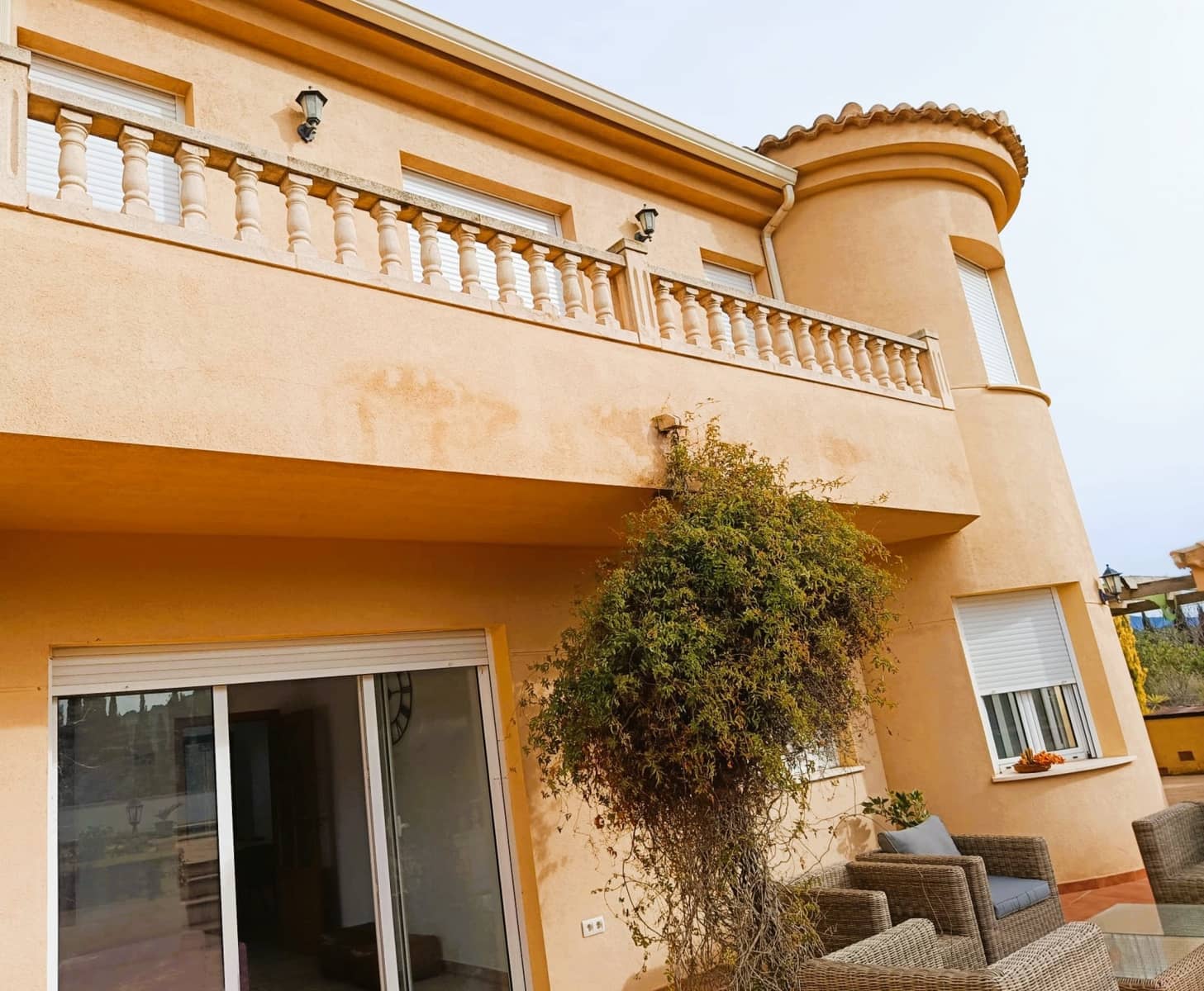 5 bedroom Villa for sale in Elda with pool - € 450,000 (Ref: 9485187)
