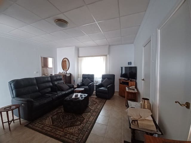 3 slaapkamer Finca/Landhuis te koop in Yecla met zwembad garage - € 199.995 (Ref: 9491087)