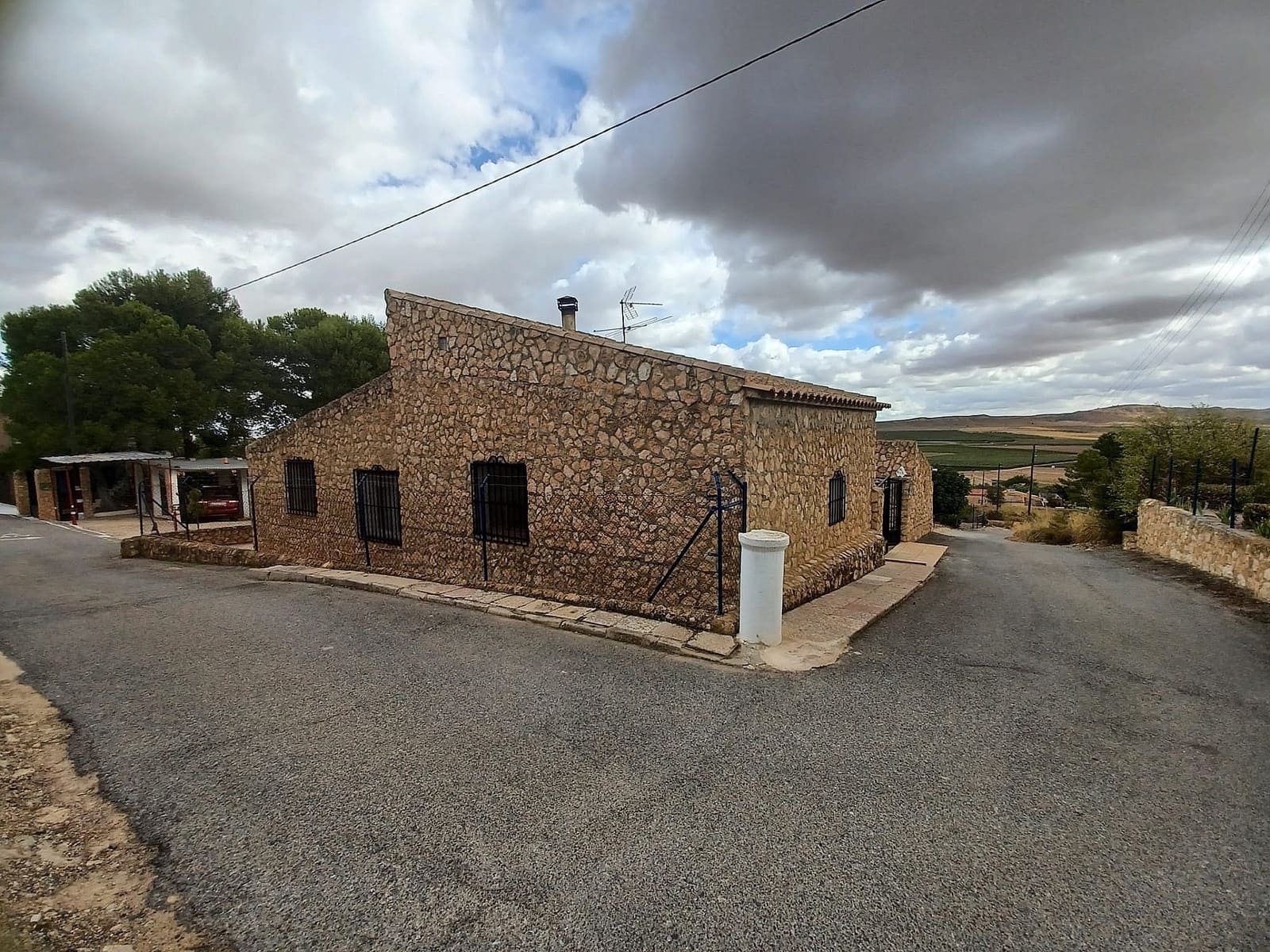 3 bedroom Finca/Country House for sale in Yecla with pool garage - € 199,995 (Ref: 9491087)