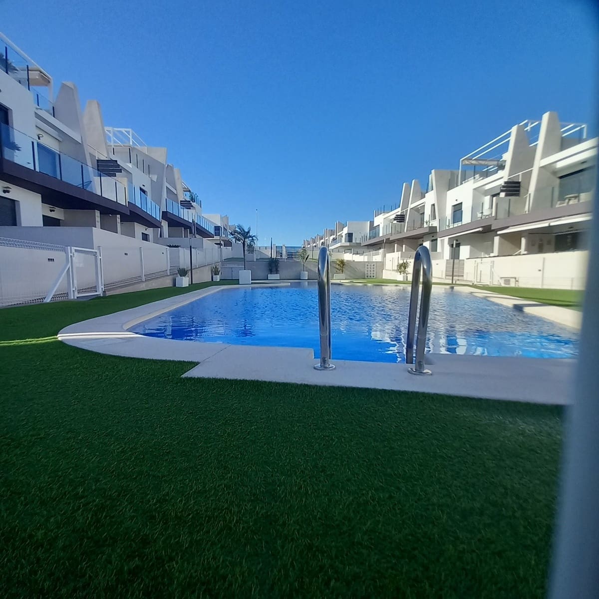 2 soveværelse Lejlighed til salg i San Miguel de Salinas med swimmingpool - € 319.995 (Ref: 9492694)