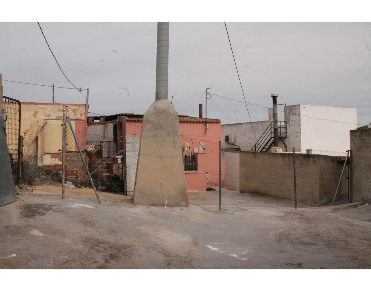 4 sypialnia Dom na sprzedaż w Pinoso z basenem - 55 000 € (Ref: 9494299)