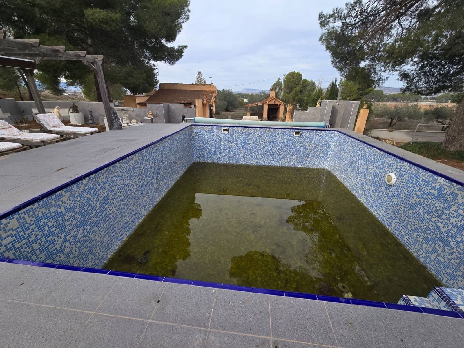 4 slaapkamer Villa te koop in Villena met zwembad - € 235.000 (Ref: 9500402)