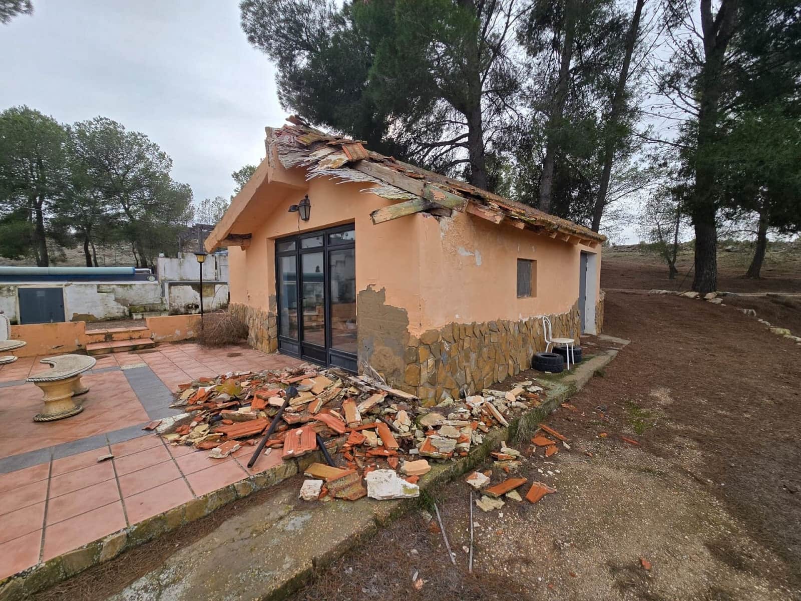 4 slaapkamer Villa te koop in Villena met zwembad - € 235.000 (Ref: 9500402)