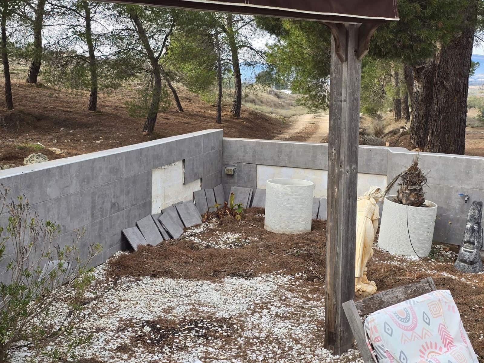4 slaapkamer Villa te koop in Villena met zwembad - € 235.000 (Ref: 9500402)