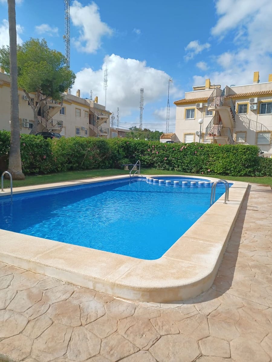 2 bedroom Apartment for sale in Villamartin with pool - € 128,000 (Ref: 9522935)