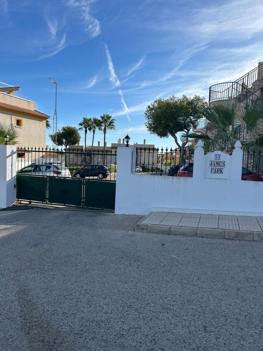 2 bedroom Apartment for sale in Villamartin with pool - € 128,000 (Ref: 9522935)