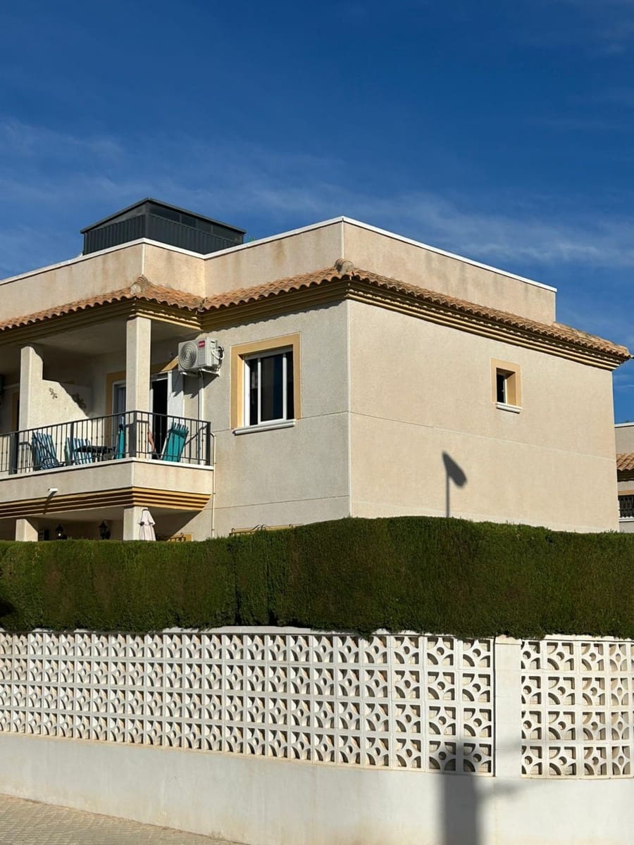 2 bedroom Apartment for sale in Villamartin with pool - € 128,000 (Ref: 9522935)