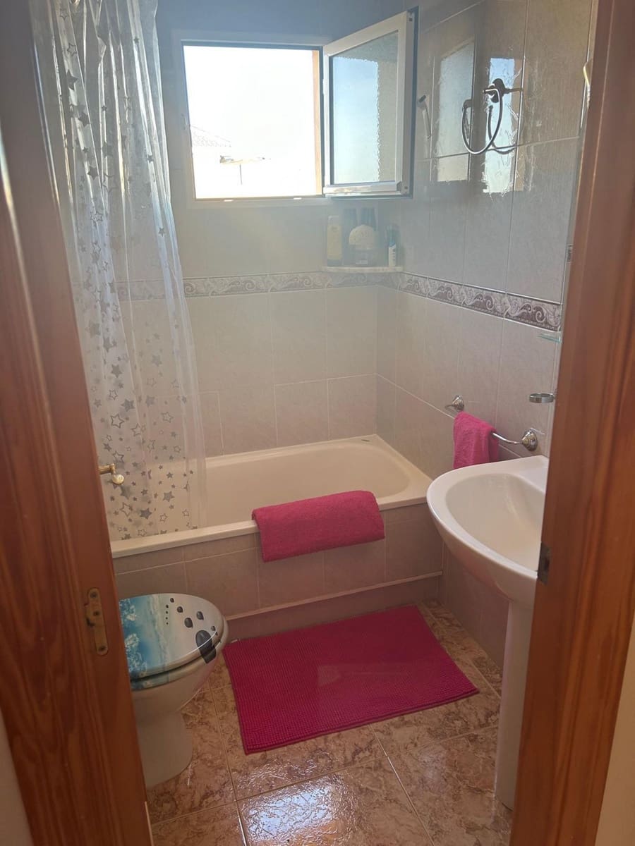 2 bedroom Apartment for sale in Villamartin with pool - € 128,000 (Ref: 9522935)