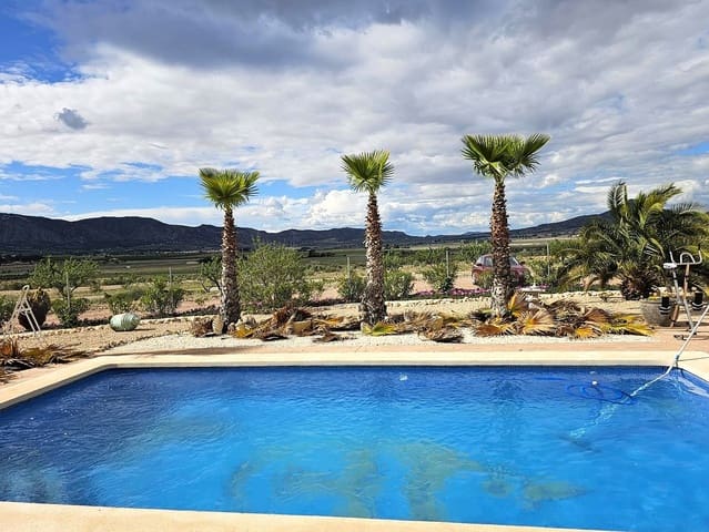 Chalet de 4 habitaciones en Salinas en venta con piscina - 495.000 € (Ref: 9522942)