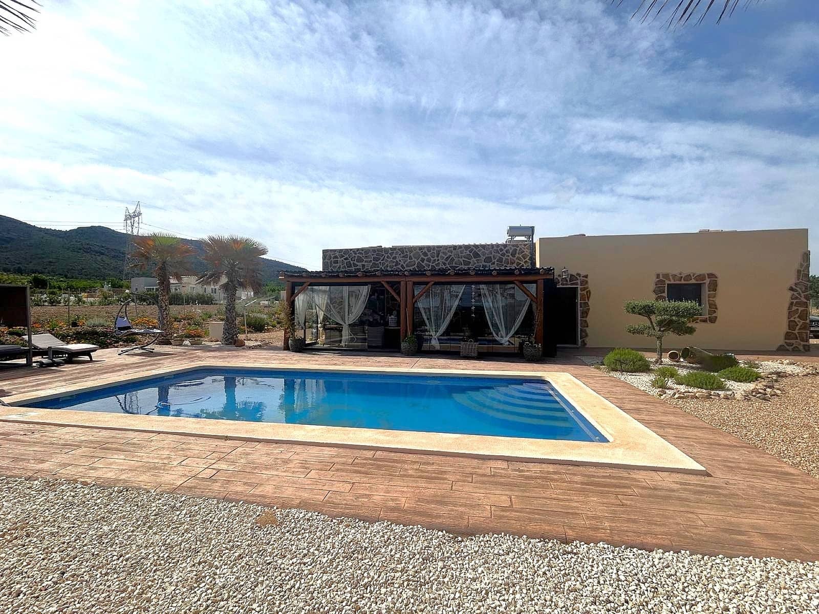 Chalet de 4 habitaciones en Salinas en venta con piscina - 495.000 € (Ref: 9522942)