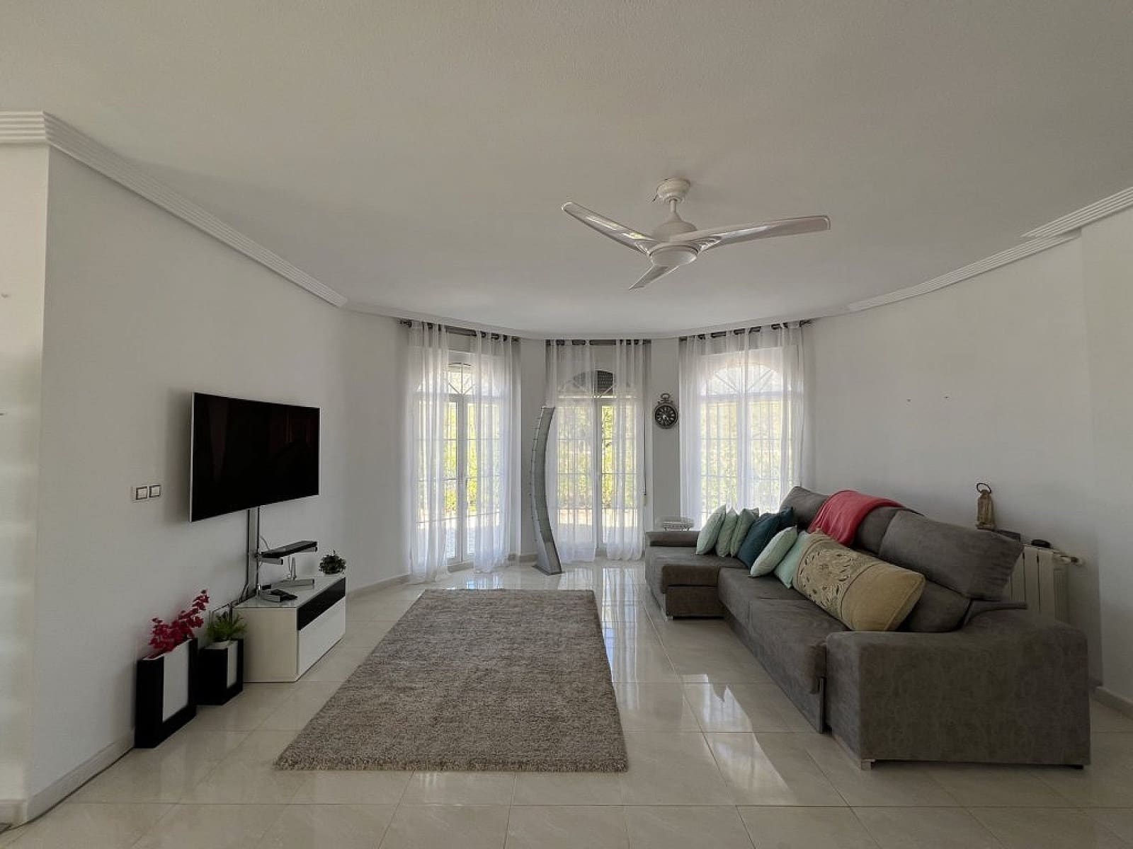 4 Zimmer Villa zu verkaufen in Pinoso mit Pool Garage - 475.000 € (Ref: 9522946)