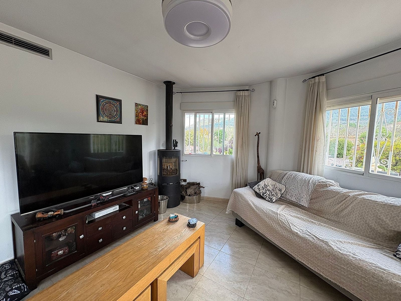 5 soveværelse Villa til salg i Pinoso med swimmingpool - € 349.995 (Ref: 9522947)