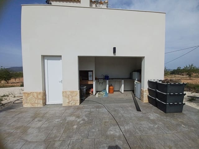 Chalet de 6 habitaciones en Pinoso en venta con piscina garaje - 649.995 € (Ref: 9522948)