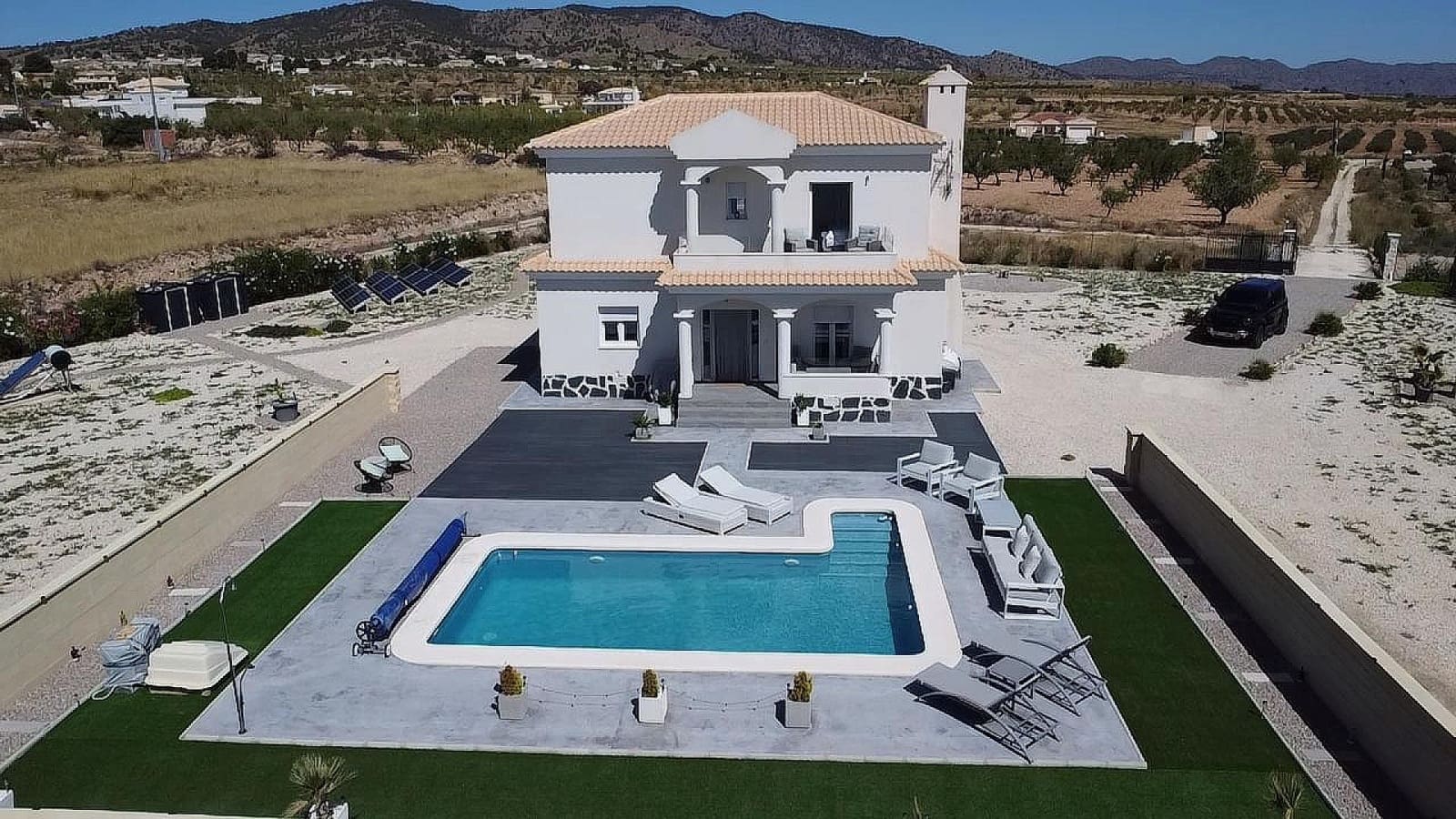 3 Zimmer Villa zu verkaufen in Pinoso mit Pool - 375.000 € (Ref: 9522950)
