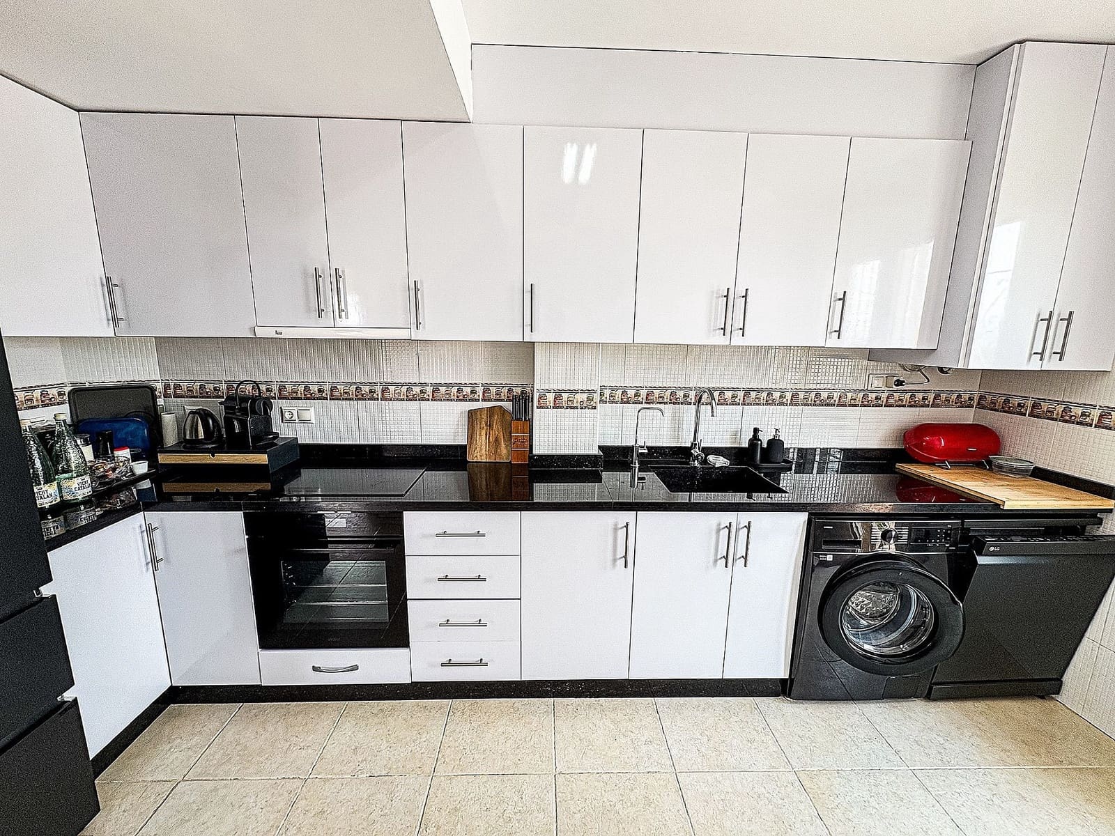 Chalet de 5 habitaciones en Pinoso en venta con piscina - 425.000 € (Ref: 9522951)