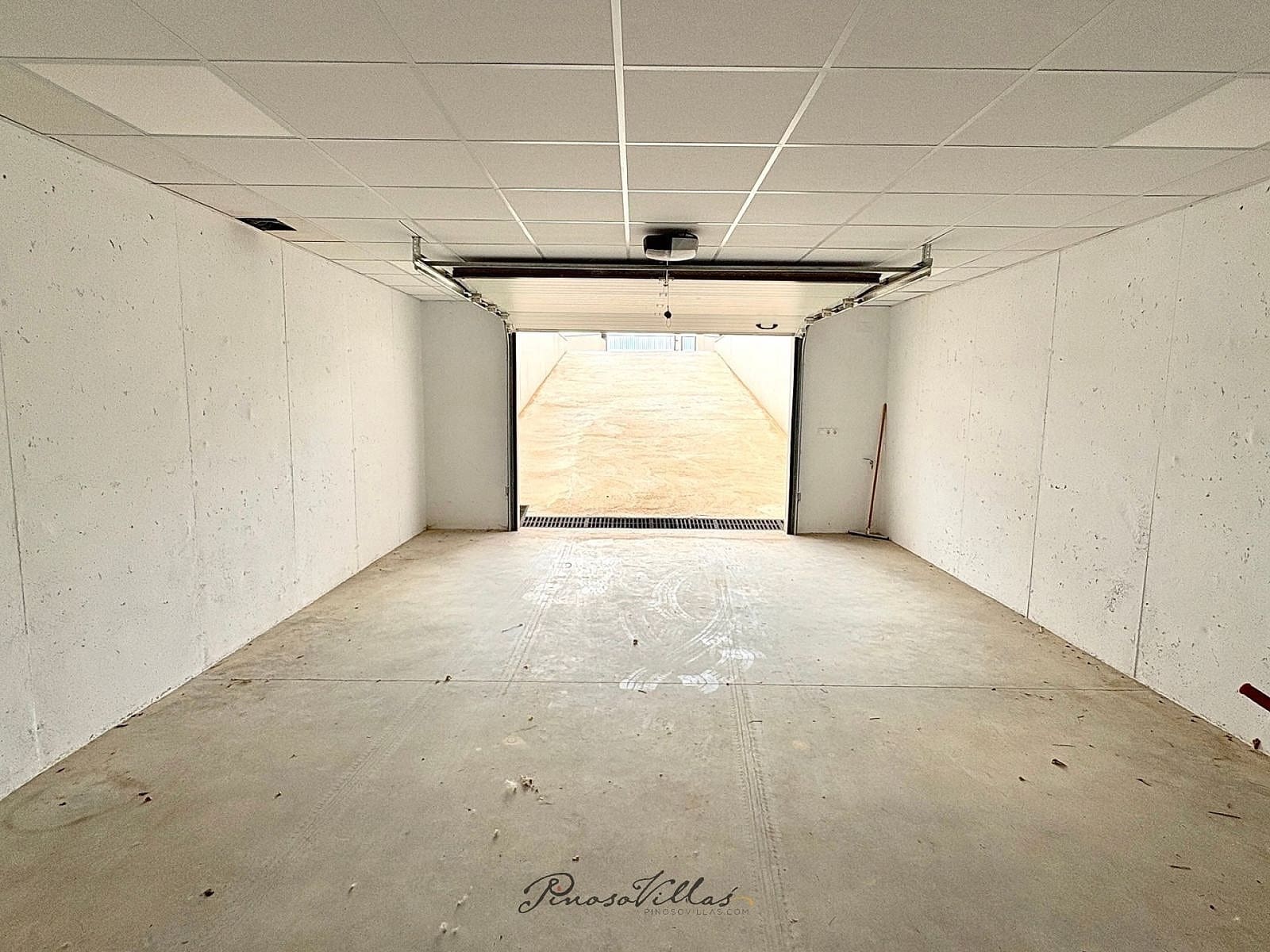 3 Zimmer Villa zu verkaufen in Pinoso mit Pool Garage - 575.000 € (Ref: 9522952)