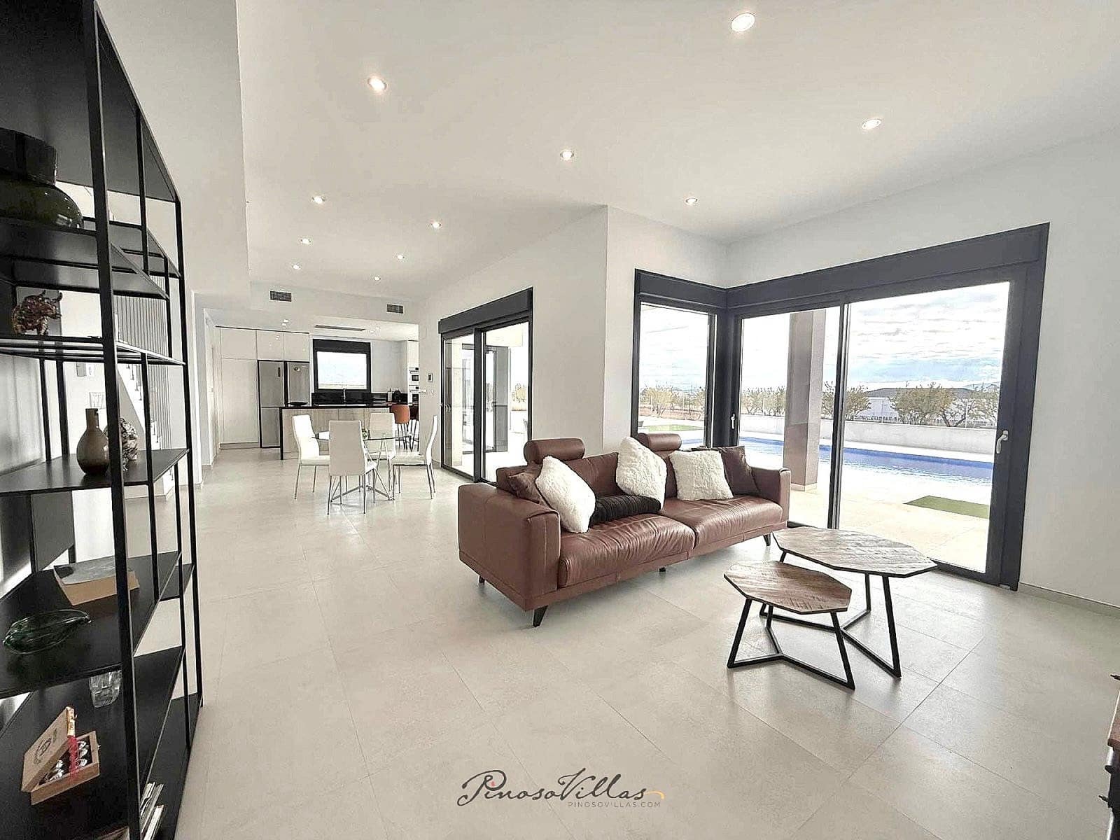 3 Zimmer Villa zu verkaufen in Pinoso mit Pool Garage - 575.000 € (Ref: 9522952)