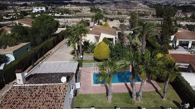 4 quarto Moradia para venda em Monóvar / Monóver com piscina garagem - 618 000 € (Ref: 9522964)