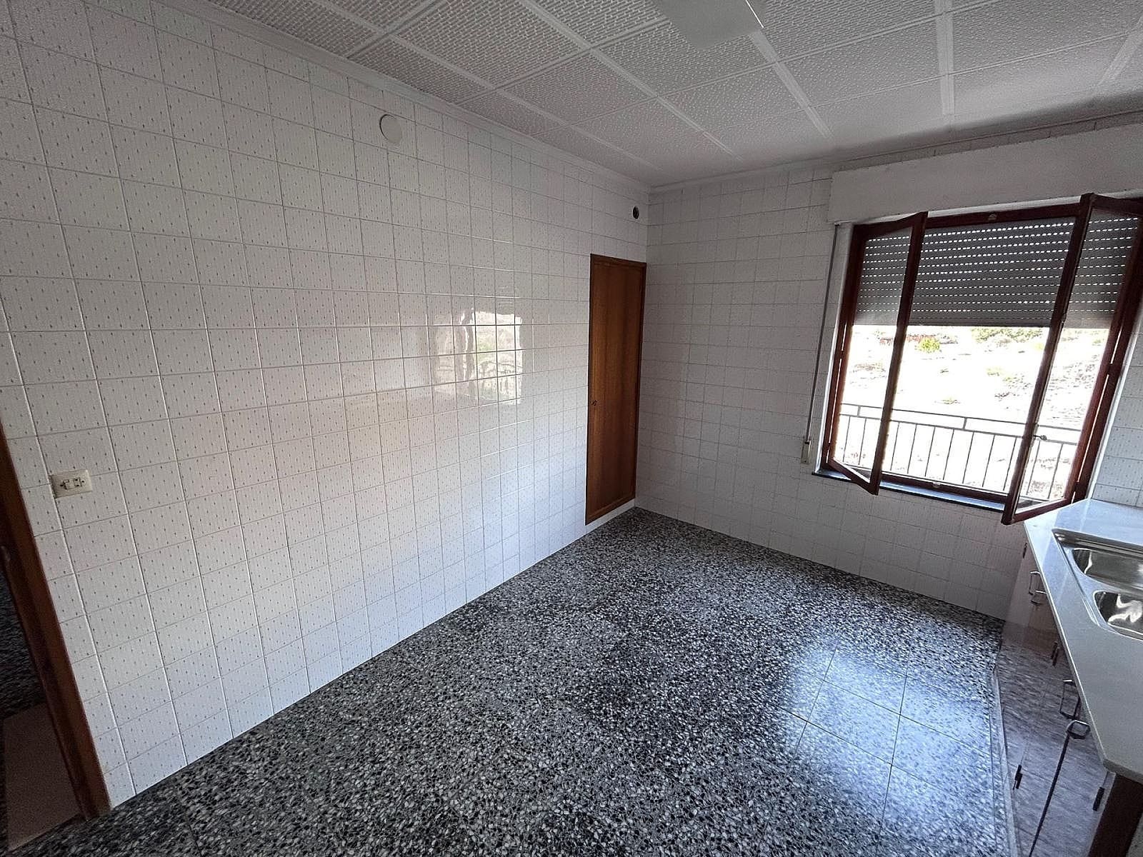 6 slaapkamer Villa te koop in Monovar / Monover met zwembad - € 260.000 (Ref: 9522966)