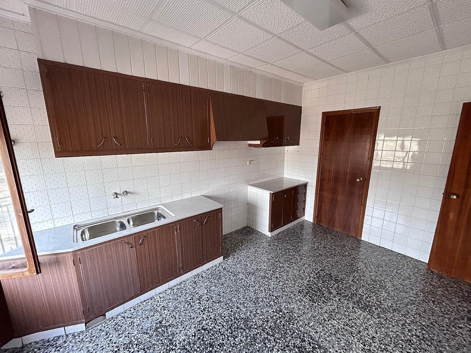 6 slaapkamer Villa te koop in Monovar / Monover met zwembad - € 260.000 (Ref: 9522966)